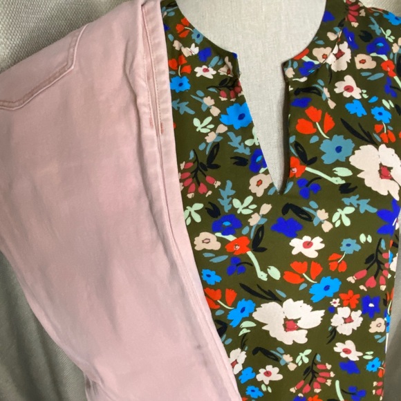 CAbi sleeveless top #3981 EUC sz M - Picture 5 of 5